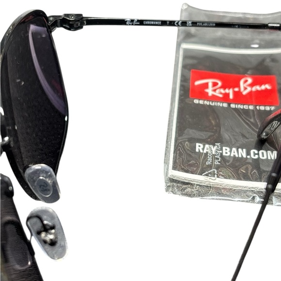 Ray-Ban Classic Black Sunglasses with Case - Picture 6 of 6